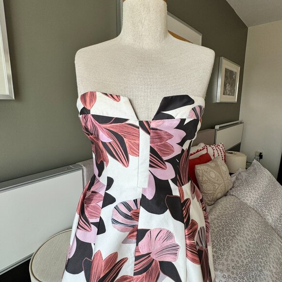 - Keepsake Divide Dress Strapless in Collage Floral Revolve Party Cocktails XS - Picture 6 of 12